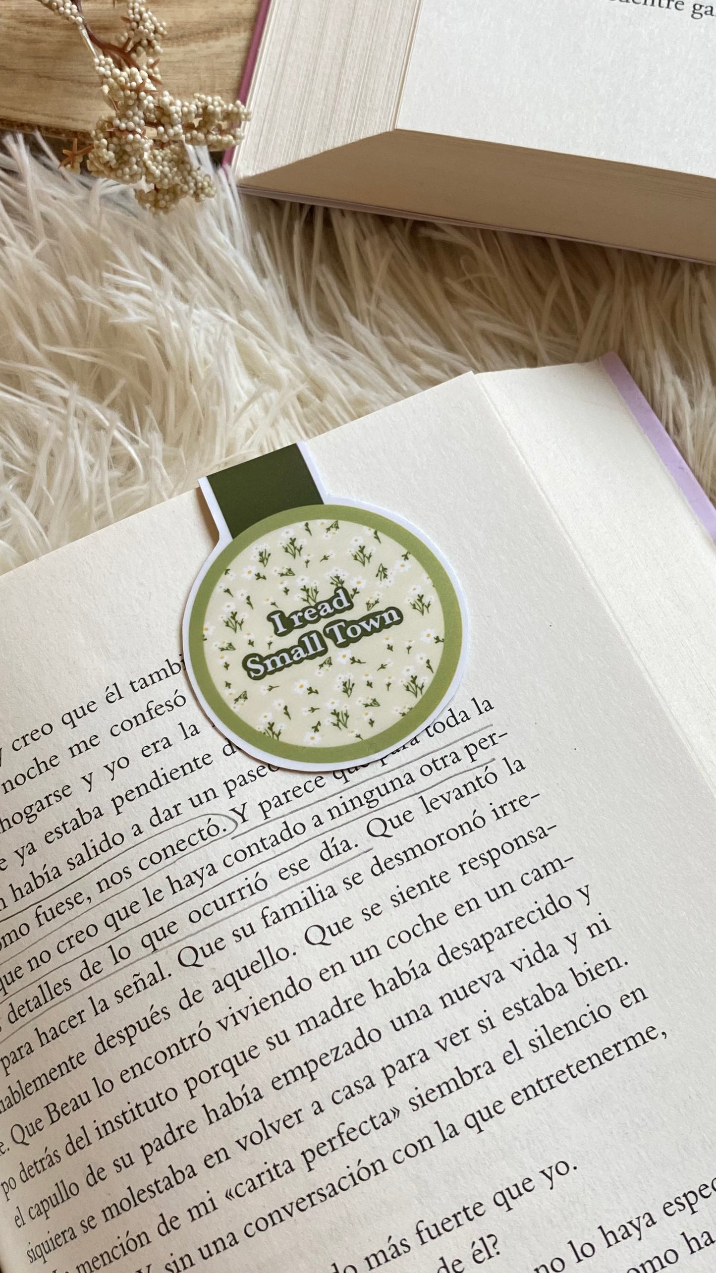 Bookmark magnetic trope book